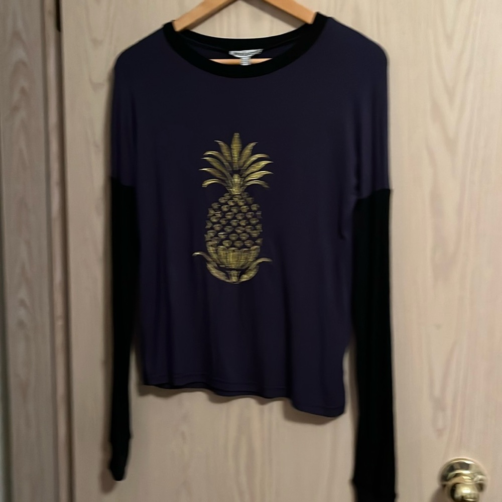 Hailwood brand. Yellow embroider pineapple . Size 10. Cute blouse
